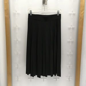 Covington Women’s Pleated Knee Length